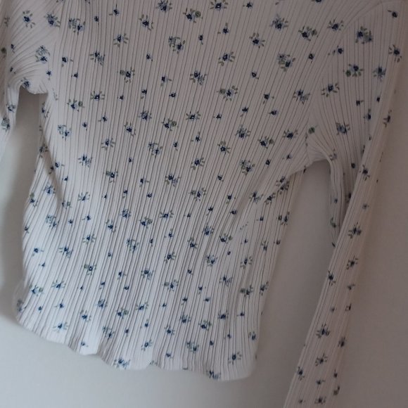 Girls bundle: Old navy and H&M long sleeve shirts- size S/M - Picture 6 of 7